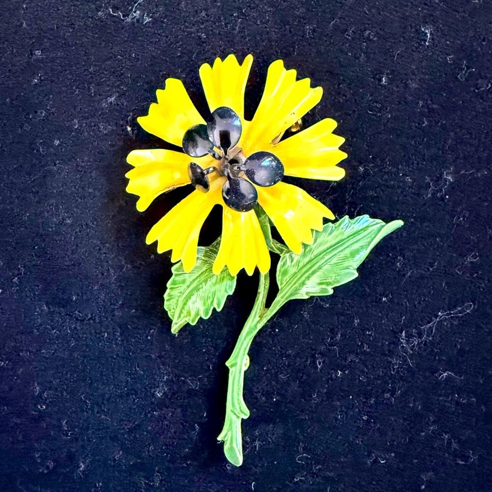 Vintage Yellow & Black Enamel Flower Power Brooch 1960’s Retro